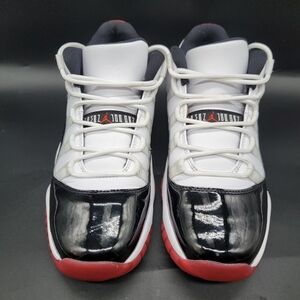Jordan 11 Low 7y